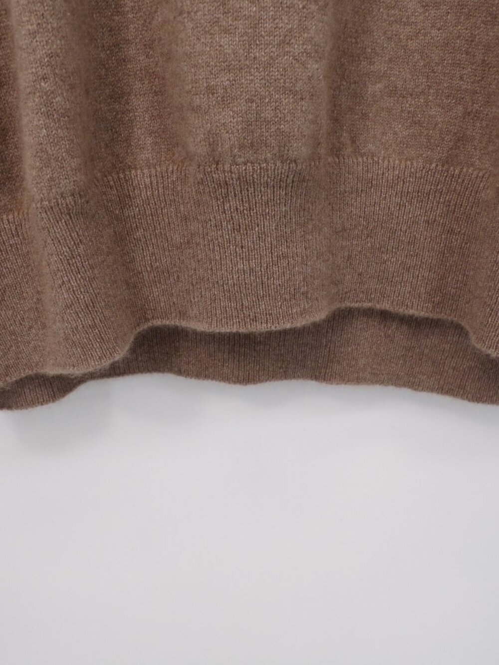 GOBI 100% Organic Cashmere Women's Turtleneck (XL) Brown Sweater - Picture 3 of 9